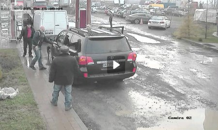 Здійснено напад на добровольця Зотова Д.Д. в м. Мукачево. ВІДЕО