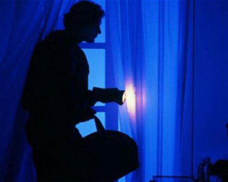 У Києві патрульна поліція затримала квартирного злодія