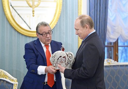 Геннадий Хазанов и фальшивая корона для Путина. Евгений Киселев
