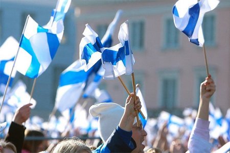 Жители Финляндии будут получать помощь от государства - 550 евро в месяц