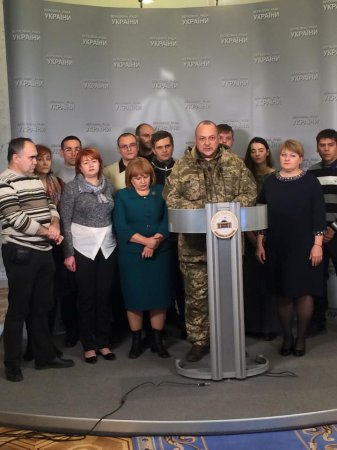 "Давайте ми приїдемо до Києва і заблокуємо Парламент". - криворіжці.