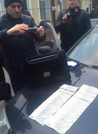 Квартири учасникам АТО: у Львові підполковник спійманий на хабарі у 15 тис. грн.