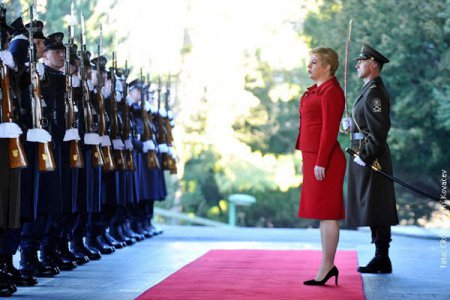 Пишна краса Хорватії - президент Колінда