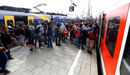Швеция больше не будет принимать беженцев, которые не имеют документов