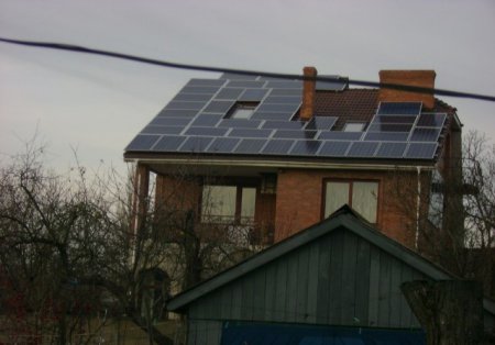 Инженер из Луцка зарабатывает около 9 тысяч гривен на собственной солнечной электростанции