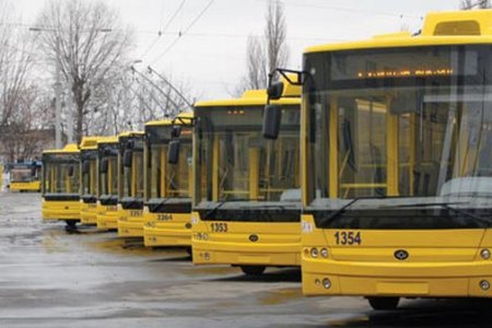 Общественный транспорт в Киеве продлит работу в новогоднюю ночь