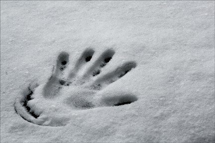 В Одессе в снегу замерзла пожилая женщина