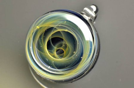 Вселенные в стекле: удивительные работы японского мастера. ФОТО