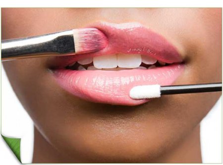 Лайфхак для женщин: как правильно накрасить губы. ВИДЕО