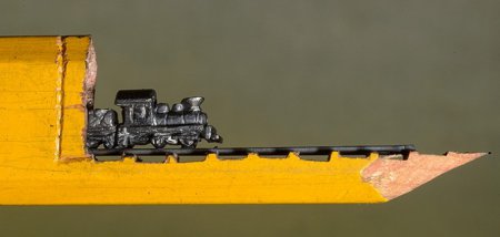 Искусство в миниатюре: поезд из карандаша. ФОТО