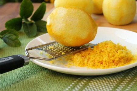 Удивительные, нужные и полезные свойства цедры лимона