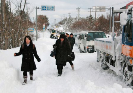 Впервые за 150 лет зафиксировано выпадение снега в Японии