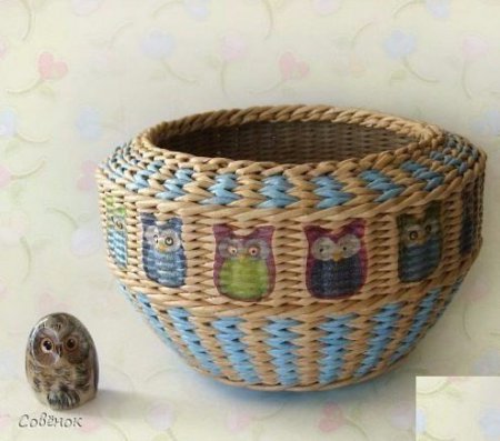 Плетемо корзинку з газетних трубочок
