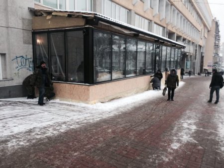В Киеве снесли нелегальную пристройку одного из столичных ресторанов