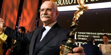 Никита Михалков получил "Золотого орла" за вклад в мировой кинематограф