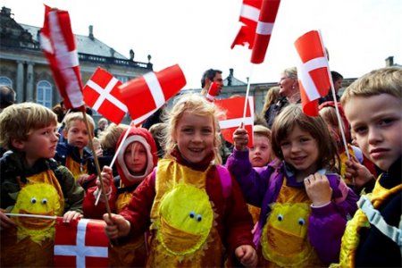 Швейцария готовится к референдуму: 1700 евро в месяц, независимо от заработка граждан