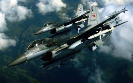 СМИ: Турецкие ВВС приведены в состояние полной боевой готовности