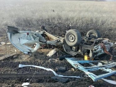 Под Донецком подорвался на мине микроавтобус с людьми, есть погибшие