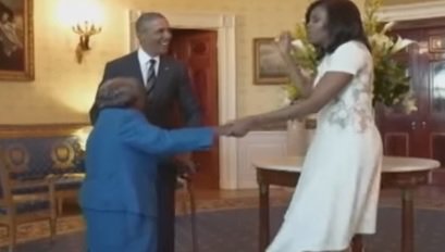 106-летняя американка пустилась в пляс при встрече с Бараком Обамой и его женой. ВИДЕО