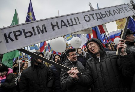 Политолог: Уровень жизни в оккупированном Россией Донбассе и Крыму будет низким