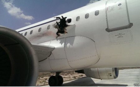 В Сомали произошла экстренная посадка пассажирского самолета