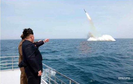 СМИ: Северная Корея ведет подготовку к запуску боевой ракеты