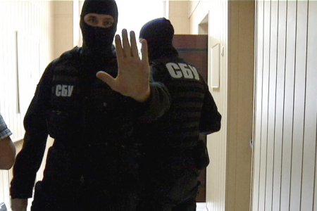 В Запорожье полицейские напугали участников детского танцевального клуба