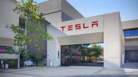 Tesla Motors Inc терпит убытки