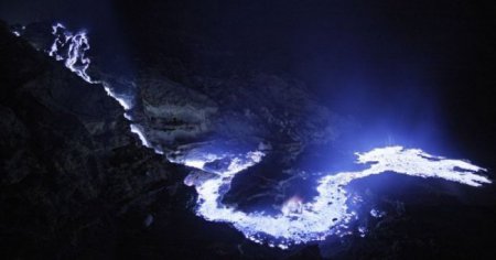 Восхитительный вулкан Иджен в Индонезии. ФОТО