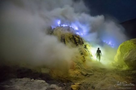 Восхитительный вулкан Иджен в Индонезии. ФОТО