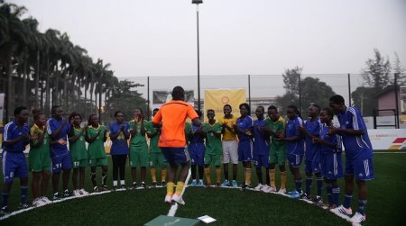 В Нигерии открыли уникальный футбольный экостадион