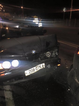 Пьяный водитель "баварца" врезался в автомобиль адвоката Кернеса. ФОТО