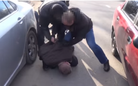 Задержано запорожского подполковника полиции, который продавал наркотики! Видео