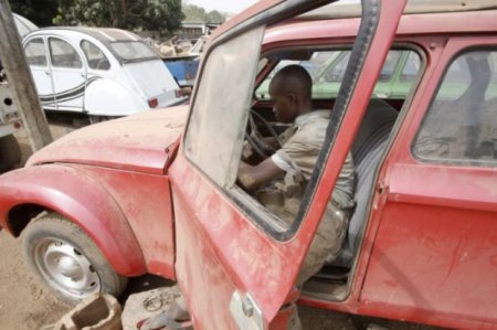 Типичная СТО для автомобилей в Африке. ФОТО