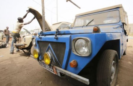 Типичная СТО для автомобилей в Африке. ФОТО