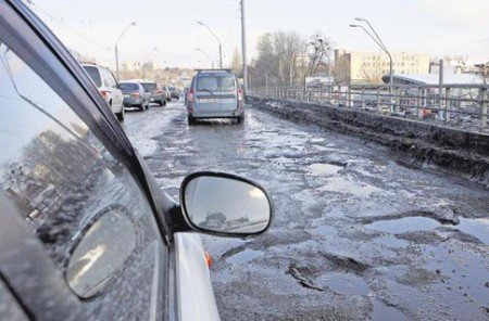 Киевские таксисты составили рейтинг самых плохих дорог столицы