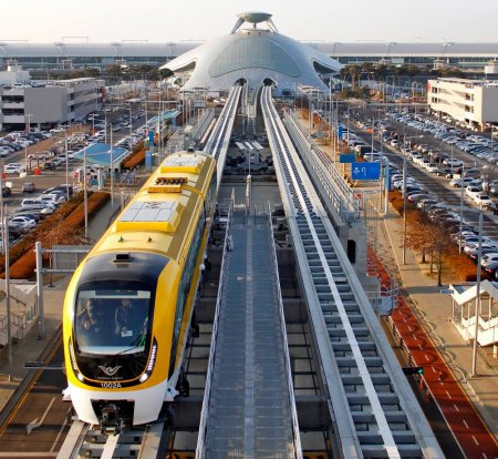 В Сеуле запустили "летающие" поезда. ФОТО