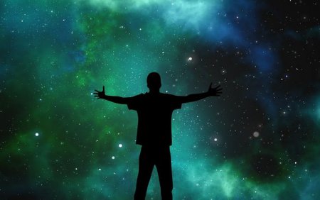 Бог є. В іншій галактиці - вчений