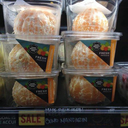 В США прекратили продажу очищенных от кожуры апельсинов из-за одного сообщения в Твиттере