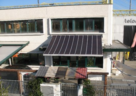 Итальянцы создали уникальные выдвижные навесы из солнечных панелей