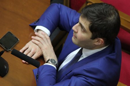 Сакварелидзе призвал общественность контролировать суд по делу "бриллиантовых прокуроров", а сам на заседание не явился