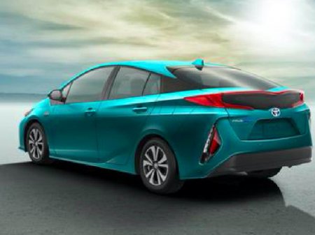 В Нью-Йорке Тойота представит свой новый электромобиль Приус гибридной системы
