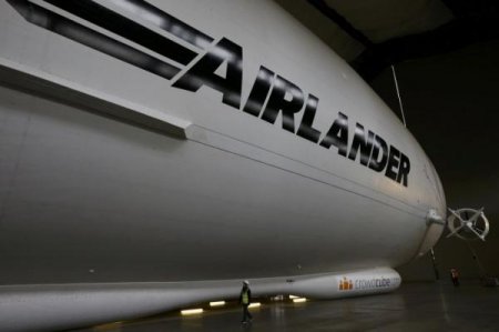 Дирижабль Airlander - самый большой летательный аппарат в мире. ФОТО