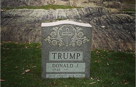 Провокация в Нью-Йорке: в центральном парке появилась могила Дональда Трампа. ФОТО