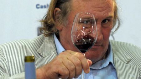 Депардье выпил похищенного украинского вина