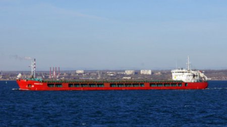 Украинские судна доставляют в оккупированный Крым строительные материалы для Керченского моста