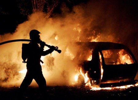 Сегодня утром под Одессой горели четыре автомобиля. Эксперты не исключают поджоги