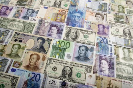 Как мировые валюты получили свои названия?
