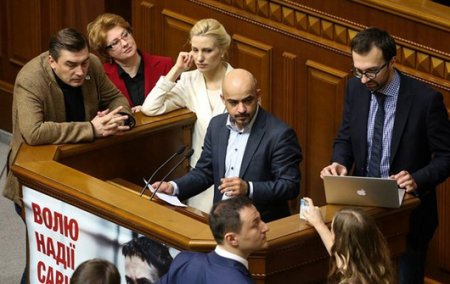 Как "закон под Луценко" рассорил депутатов БПП
