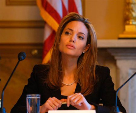 Анджелина Джоли присоединится к преподавательскому составу Лондонской школы экономики